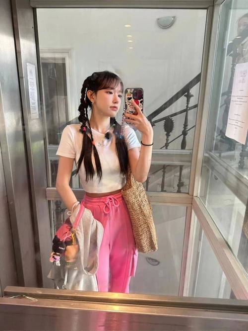 亚洲二区熟女的相关介绍