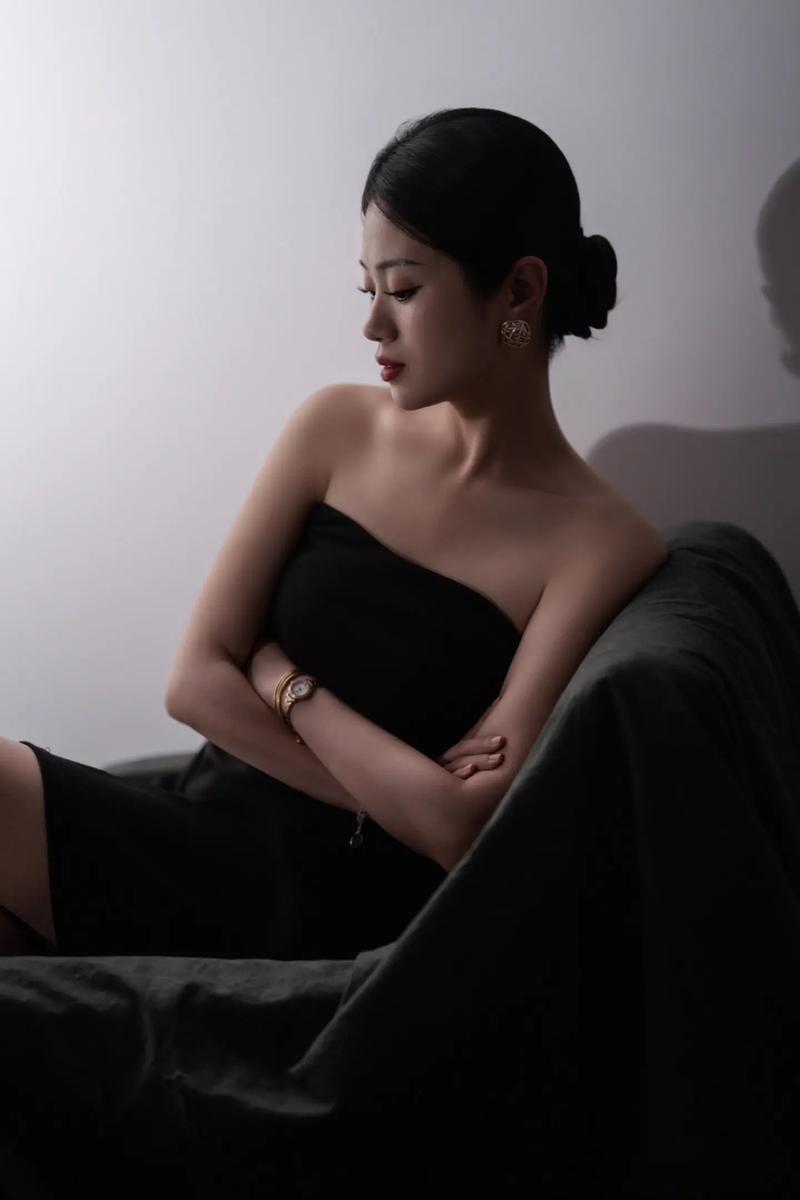 精品熟妇av的相关介绍
