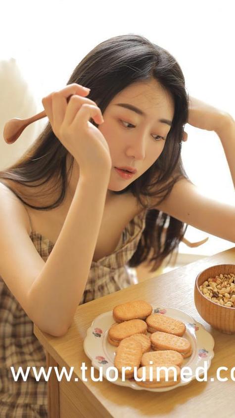 把美女老师操哭了的相关介绍