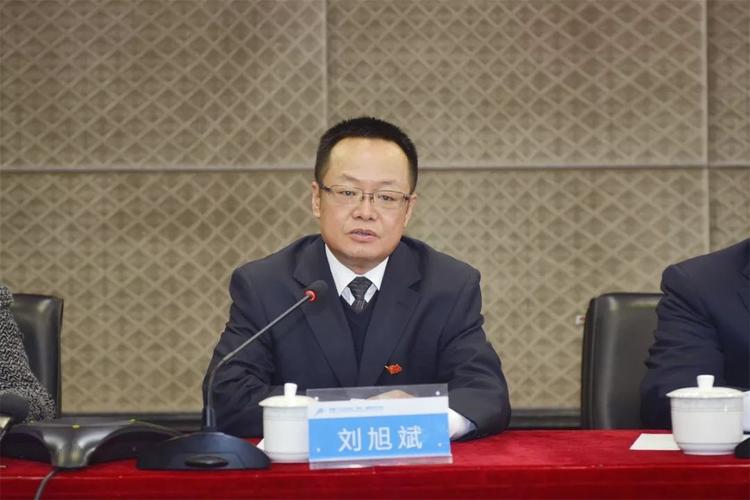 的女秘书的相关介绍