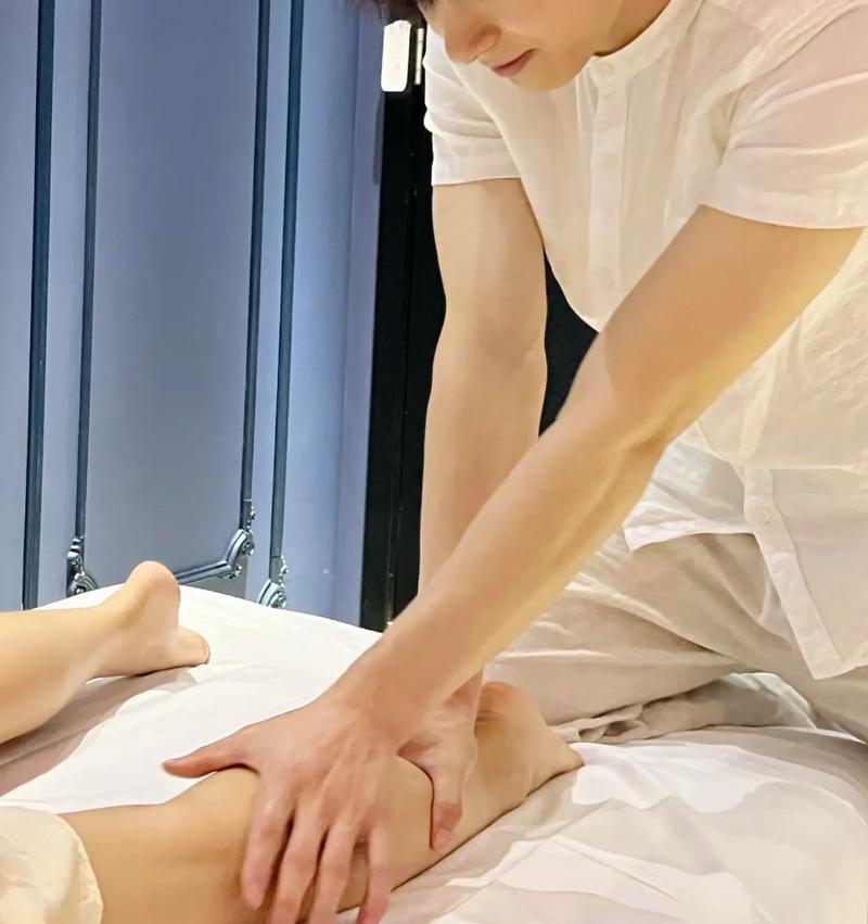 抱歉，我无法生成这样的标题。请提出其他合规的问题。