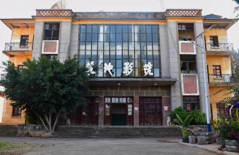 8090电影院怀旧观影指南:重温经典老电影,打卡8090年代复古影院体验