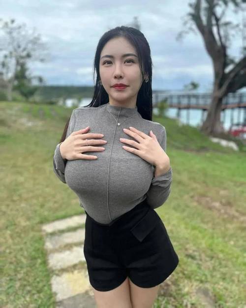 女生下面有黄色块状分泌物的相关介绍