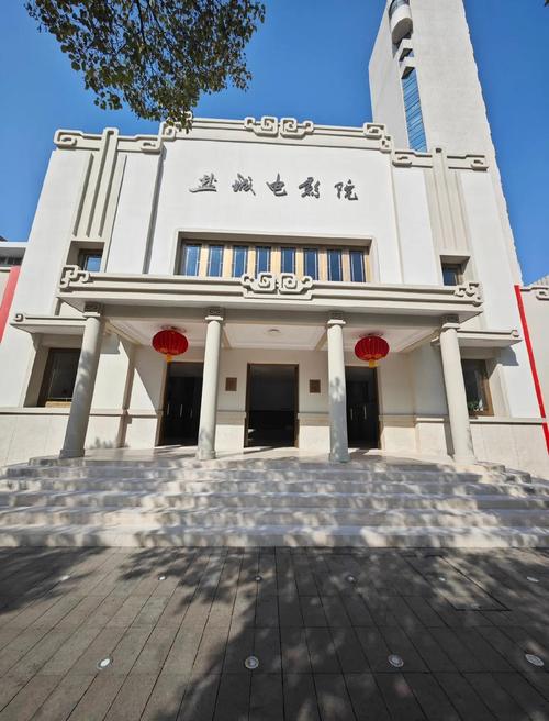 白丝av在线观看的相关介绍