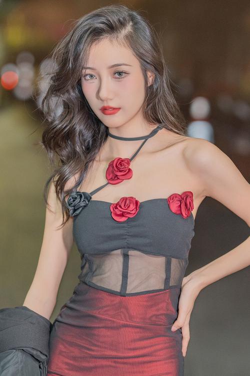 少女裸体按摩的相关介绍