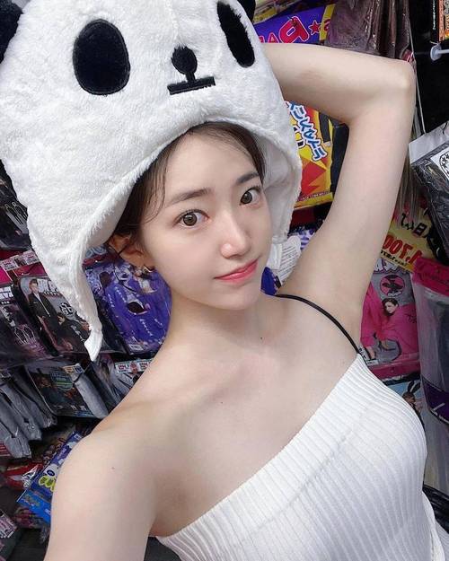 中国丰满熟妇av的相关介绍