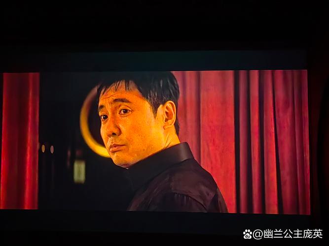深夜私人家庭影院的相关介绍