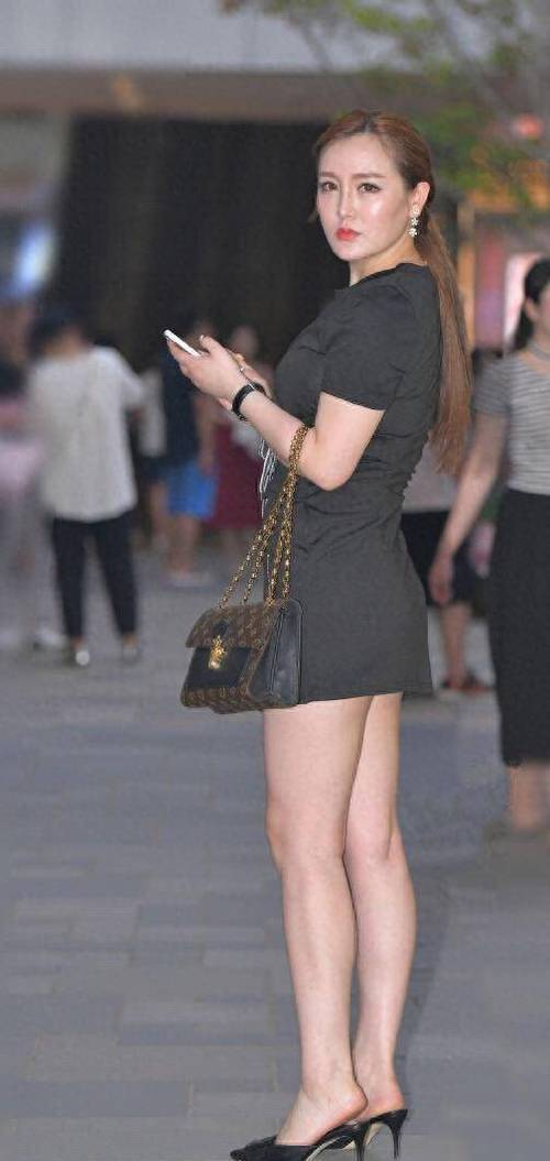 片吧影院的相关介绍