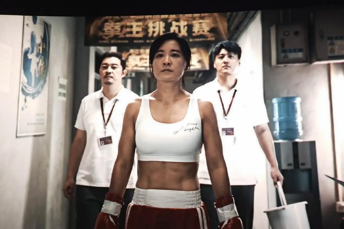 李一桐大尺度写真的相关介绍