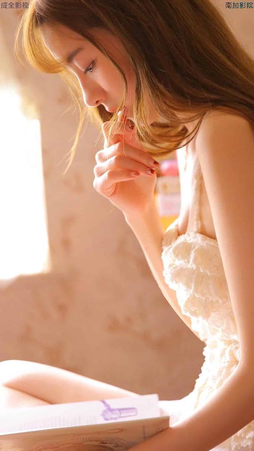 女生内裤出现黄色分泌物的相关介绍