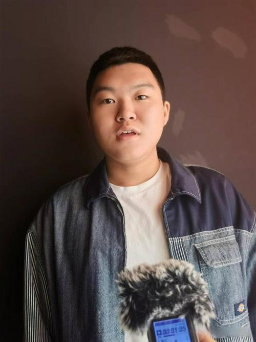 高清成人影院的相关介绍