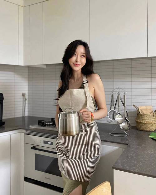 人妻在线欧美的相关介绍
