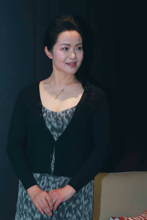 男女亲亲大尺度视频的相关介绍